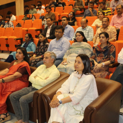 South Asian University held a Medical Series session on “Hernia – Myths and Facts,” led by Dr. Virinder Kumar Bansal. He addressed misconceptions, prevention, and treatmen